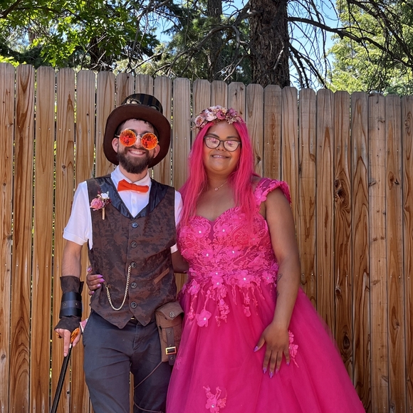 Pink wedding dress - Picture 2 of 6